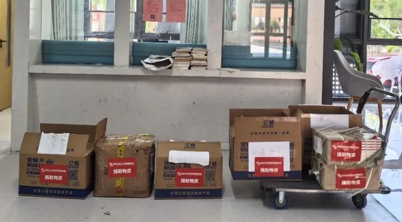 聚力儿童福利事业,天禾基金会向西安市儿童福利院捐赠图书文具
